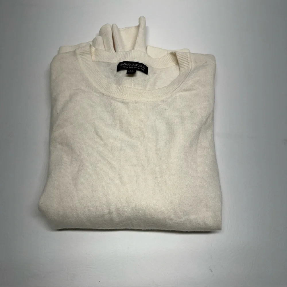 Banana Republic women’s Italian merino blend Off-White Crewneck Sweater Sz M